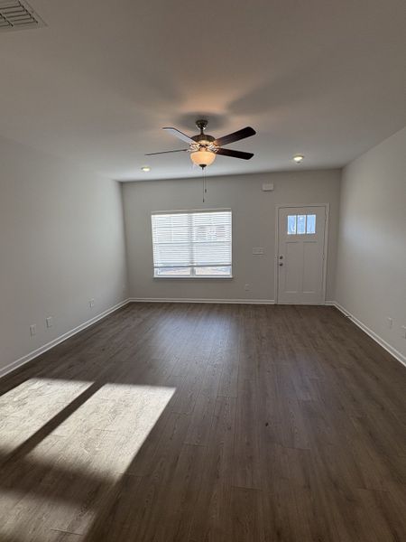 Spacious, unfurnished interior of a new home in Burton Farms, Smyrna (Image 9).