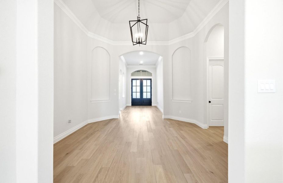 Spacious, unfurnished interior of a new home in Artavia 70′, Conroe (Image 42).