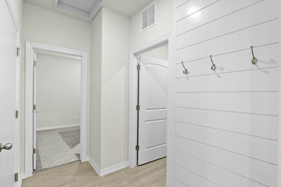 Representative unfurnished interior of a home built from the Prickly Pear by View Homes in Campo Del Sol, El Paso (Image 20).