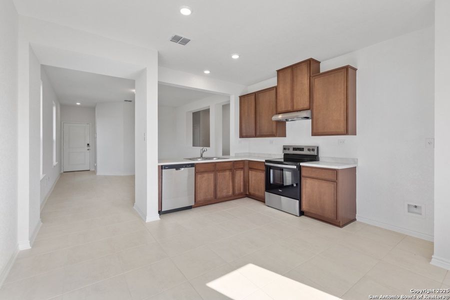 Furnished interior view inside a new home in Southton Cove, Elmendorf (Image 7). Furnished interior view inside a new home in Southton Cove, Elmendorf (Image 7).