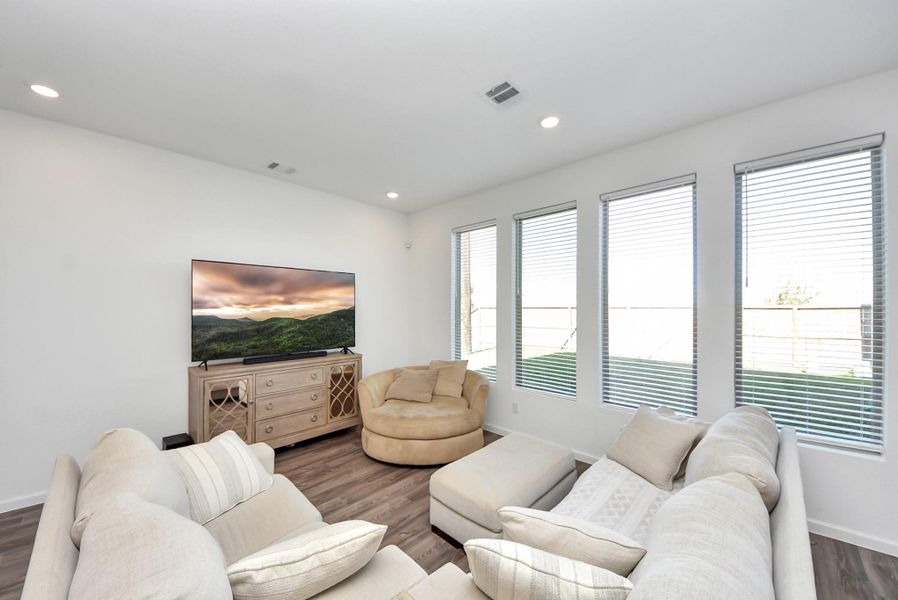 Furnished interior view inside a new home in Cross Creek Ranch, Fulshear (Image 12).