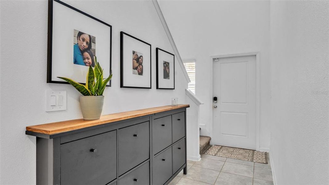 Furnished interior view inside a new home in , Winter Haven (Image 16).