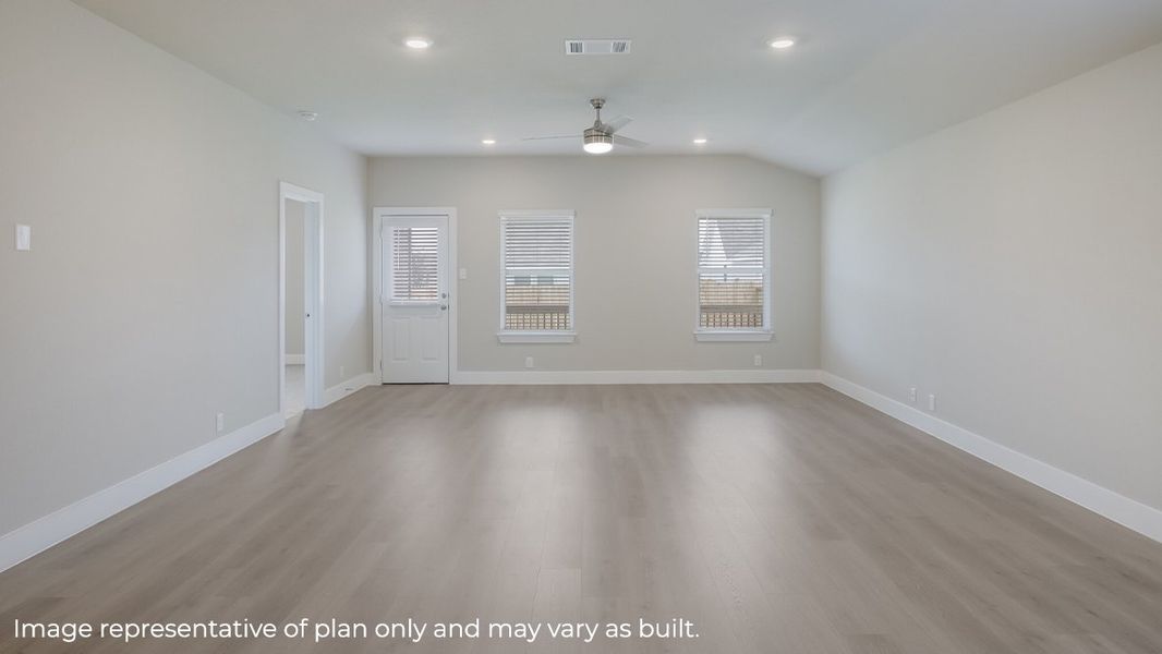 Representative unfurnished interior of a home built from the The Kingston by D.R. Horton in Brookstone Creek, San Antonio (Image 11).