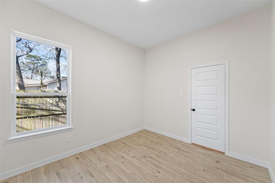 Spacious, unfurnished interior of a new home in , Dallas (Image 25).