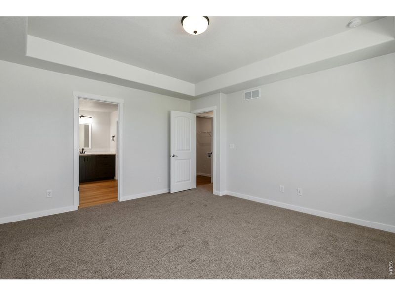 Spacious, unfurnished interior of a new home in , Johnstown (Image 35).