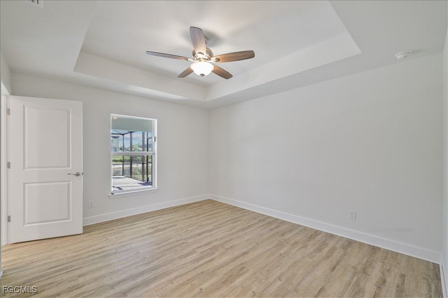 Spacious, unfurnished interior of a new home in Cape Coral, Cape Coral (Image 31).