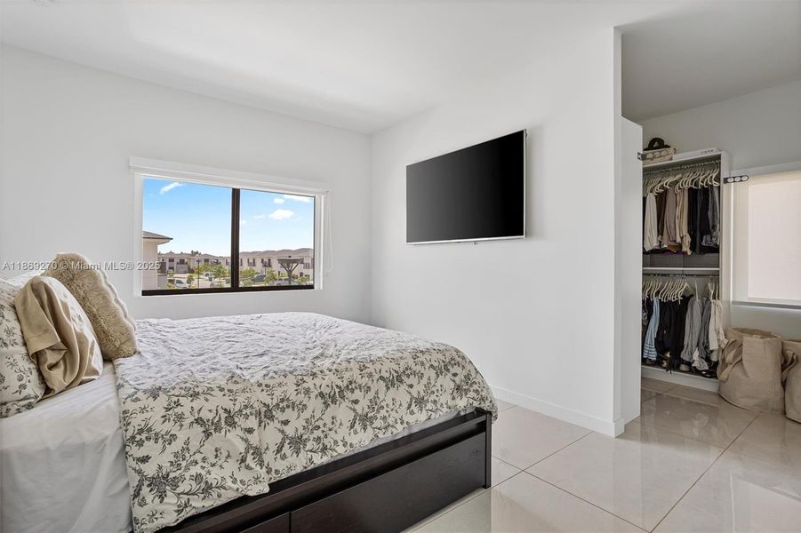 Furnished interior view inside a new home in , Florida City (Image 30).