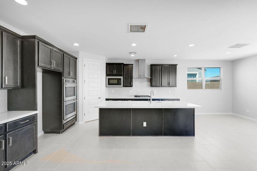 17118 W HACKAMORE Drive - Ready Now!