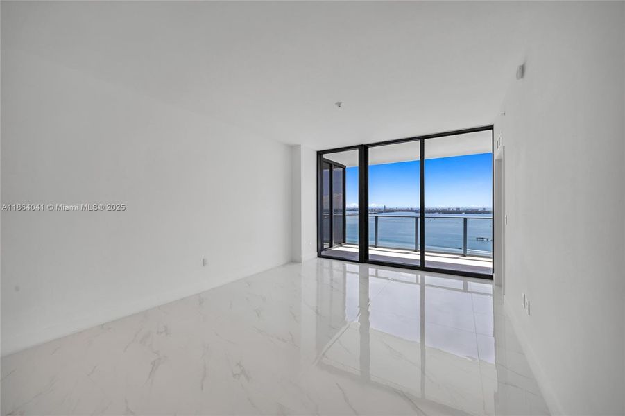 Spacious, unfurnished interior of a new home in Aria Reserve, Miami (Image 25). Spacious, unfurnished interior of a new home in Aria Reserve, Miami (Image 25).