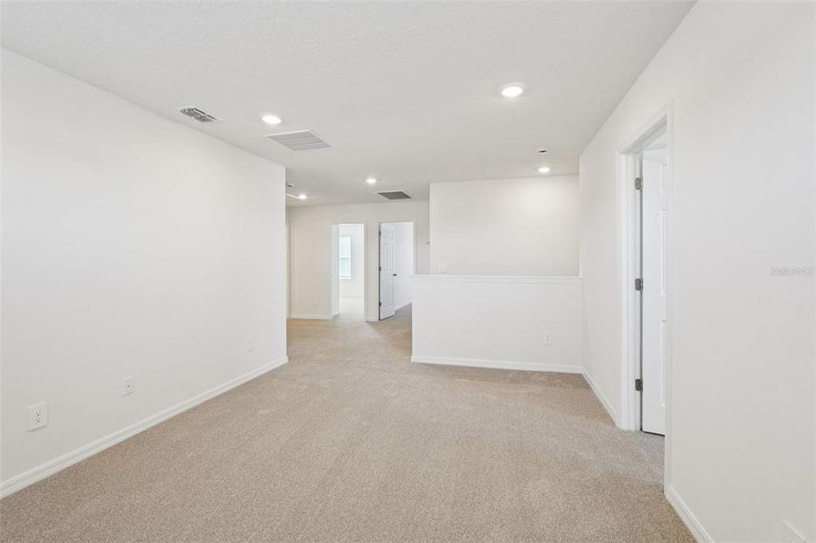 Spacious, unfurnished interior of a new home in The Meadow at Crossprairie, St. Cloud (Image 20).