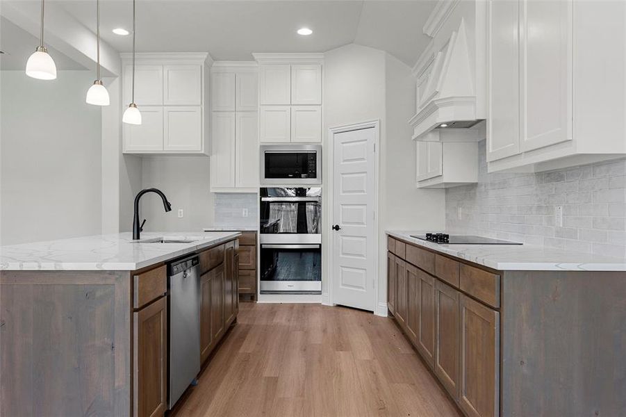 Furnished interior view inside a new home in Stoneridge, Hewitt (Image 10). Furnished interior view inside a new home in Stoneridge, Hewitt (Image 10).
