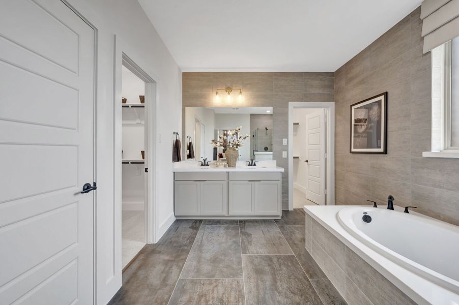 Owner's Bathroom