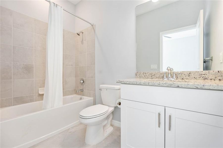 Furnished interior view inside a new home in , Port Charlotte (Image 15).