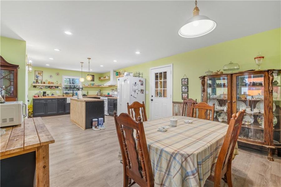 Furnished interior view inside a new home in , Cedartown (Image 2). Furnished interior view inside a new home in , Cedartown (Image 2).