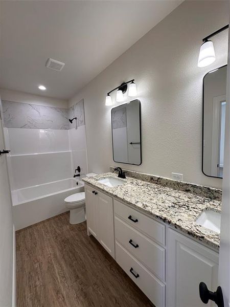 Furnished interior view inside a new home in , Abilene (Image 5).
