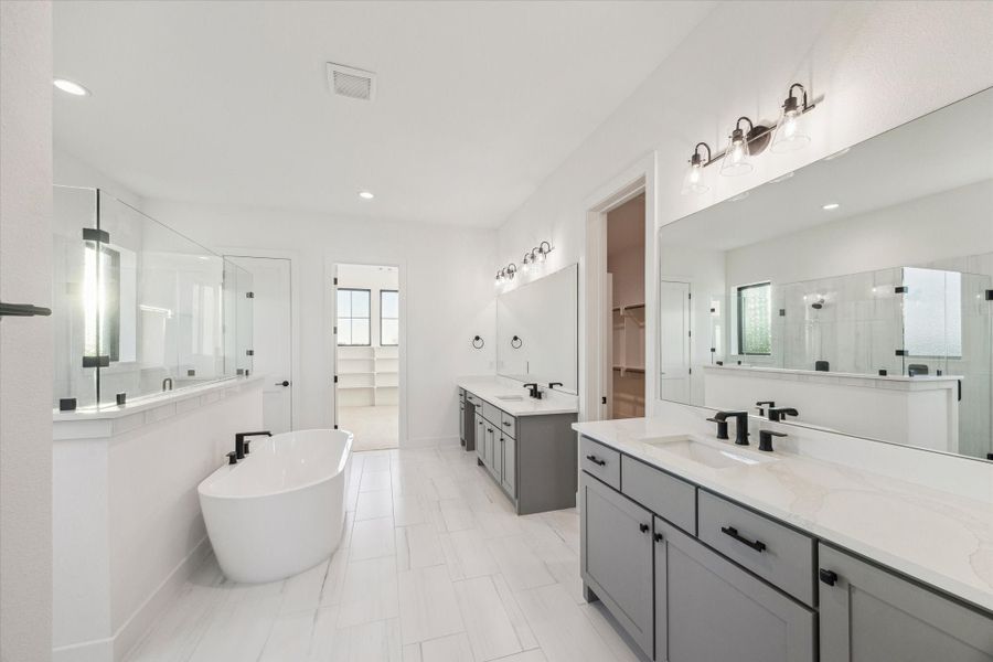 Furnished interior view inside a new home in Lakeview, Waller (Image 11).
