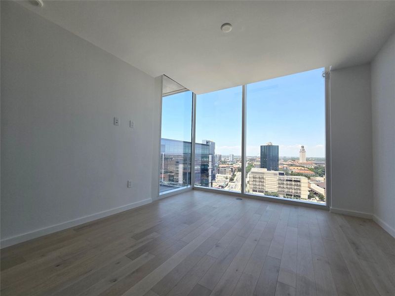 Spacious, unfurnished interior of a new home in , Austin (Image 19).