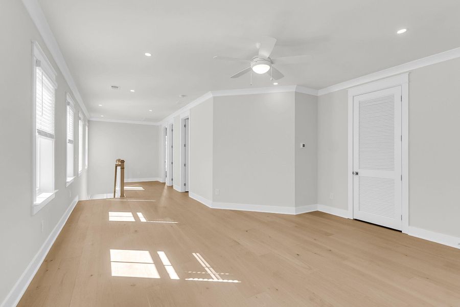 Spacious, unfurnished interior of a new home in Miller's Crossing, Johns Island (Image 37).