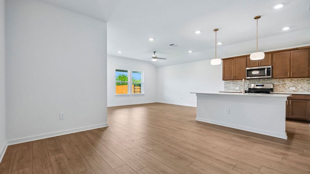Spacious, unfurnished interior of a new home in Trails at Wildhorse, Austin (Image 27).