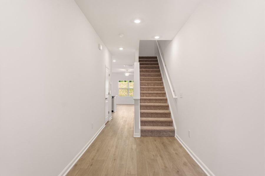 Spacious, unfurnished interior of a new home in Edwards Station, Taylors (Image 16).