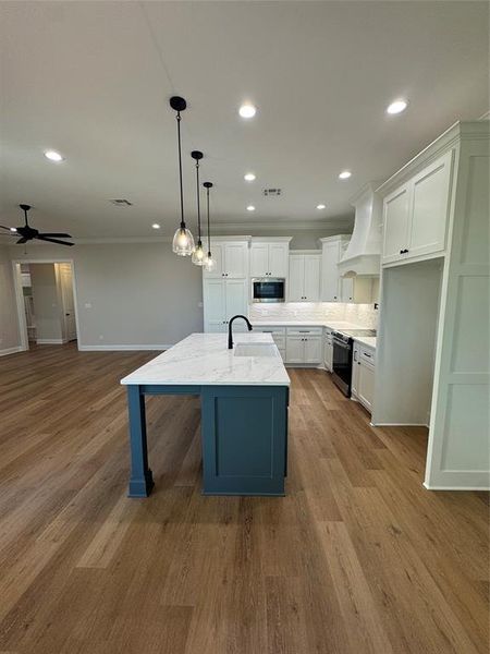 Furnished interior view inside a new home in , Waco (Image 3).