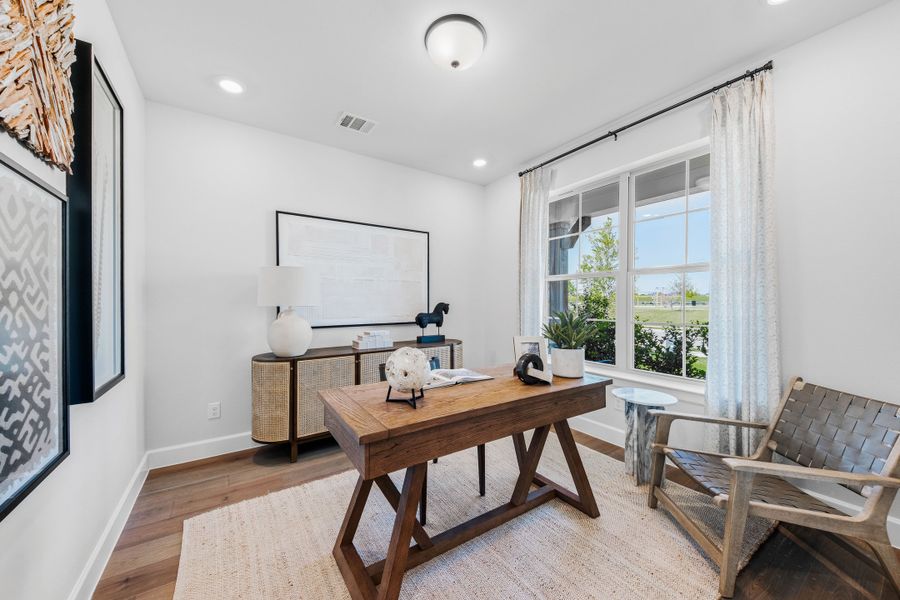 Representative furnished interior of a home built from the Blackburn by Beazer Homes in Enclave at Legacy Hills, Celina (Image 8).