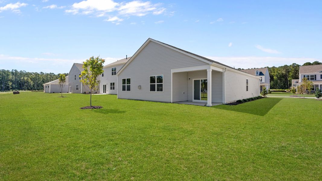 Front exterior of a new home in West New Bern, New Bern, NC, highlighting curb appeal (Image 24).