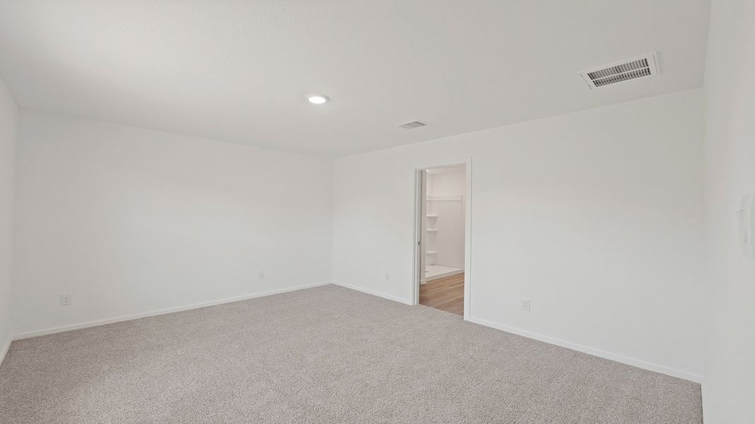 Representative unfurnished interior of a home built from the Plan by D.R. Horton in Lexington Heights, Willis (Image 29).