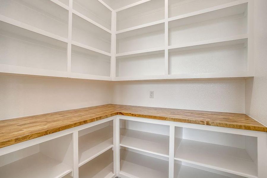 Image 28 of a home in .