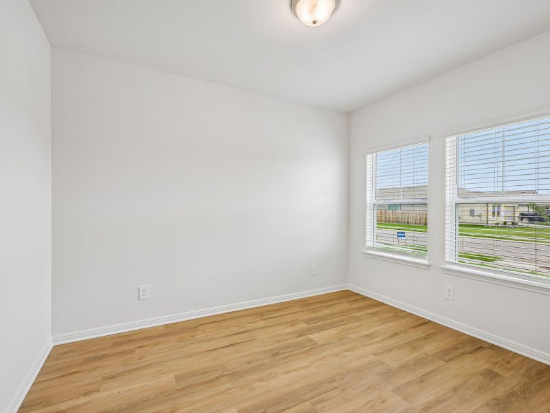 Spacious, unfurnished interior of a new home in Eastern Wells, Jarrell (Image 8).