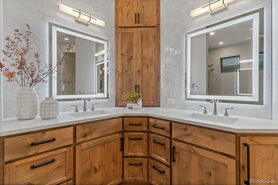 Furnished interior view inside a new home in , Berthoud (Image 38).