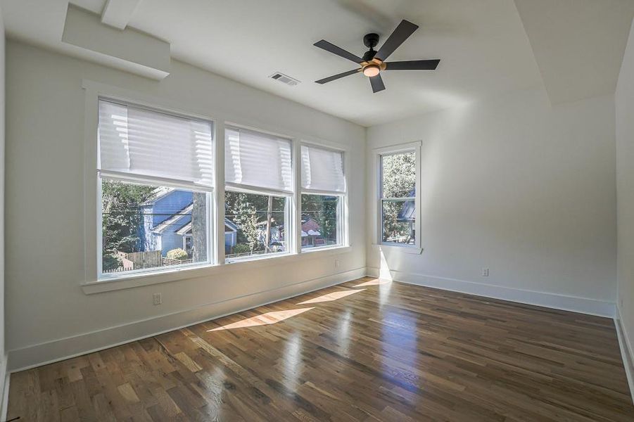 Spacious, unfurnished interior of a new home in , Atlanta (Image 24).
