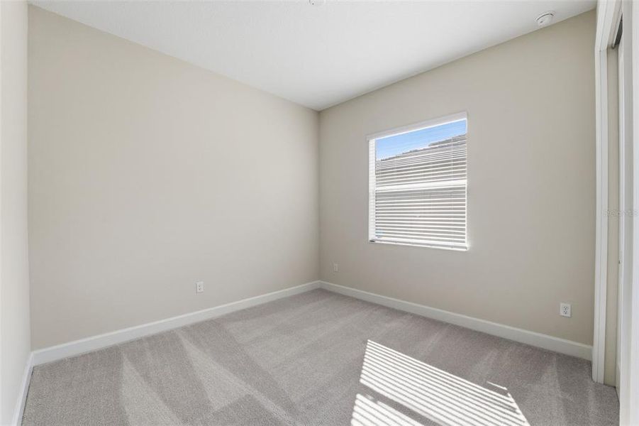 Spacious, unfurnished interior of a new home in Valencia Ridge, Wesley Chapel (Image 24).