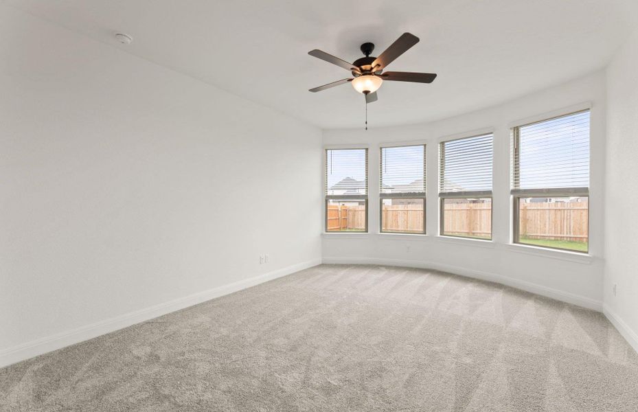 Spacious, unfurnished interior of a new home in Santa Rita Ranch, Liberty Hill (Image 29).