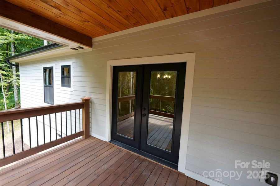 Image 33 of a home in .