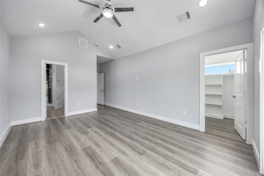 Image 33 of a home in .