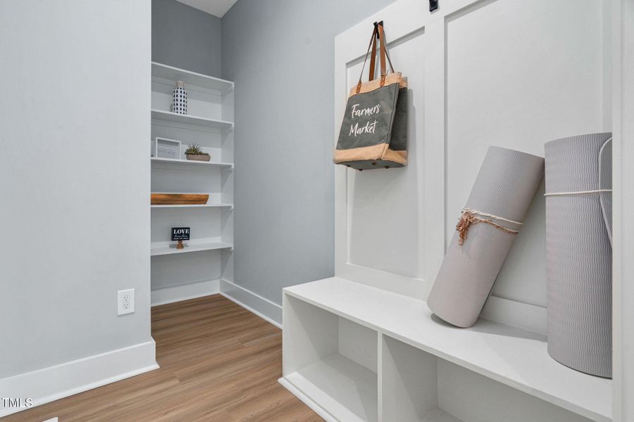 63-web-or-mls-2325-sheffield-rd-102 63-web-or-mls-2325-sheffield-rd-102