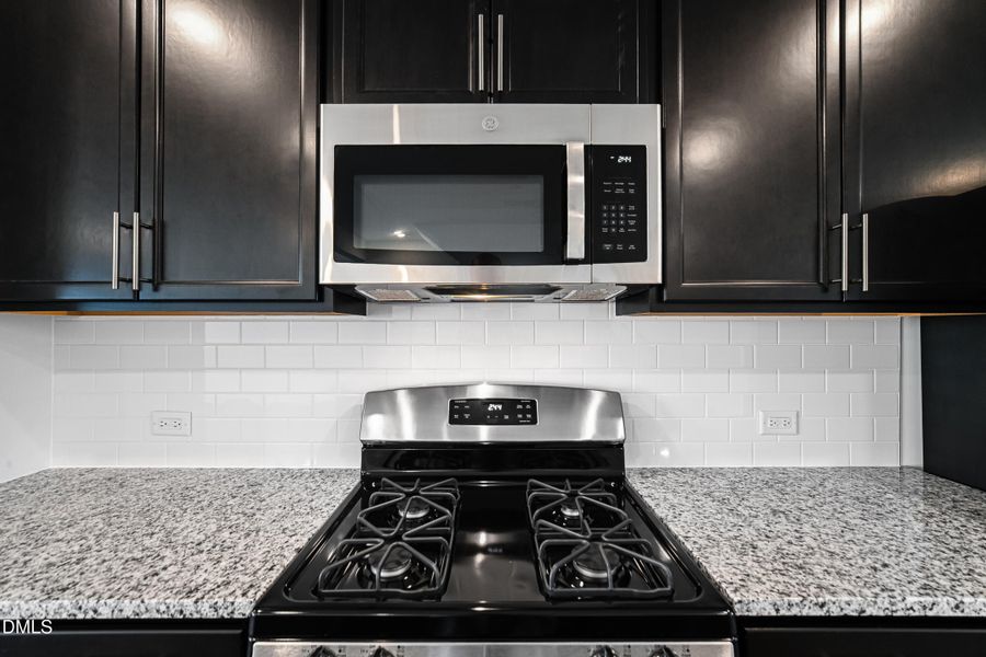 SUN_Stoneriver_Pic_Colton_Kitchen_5of7