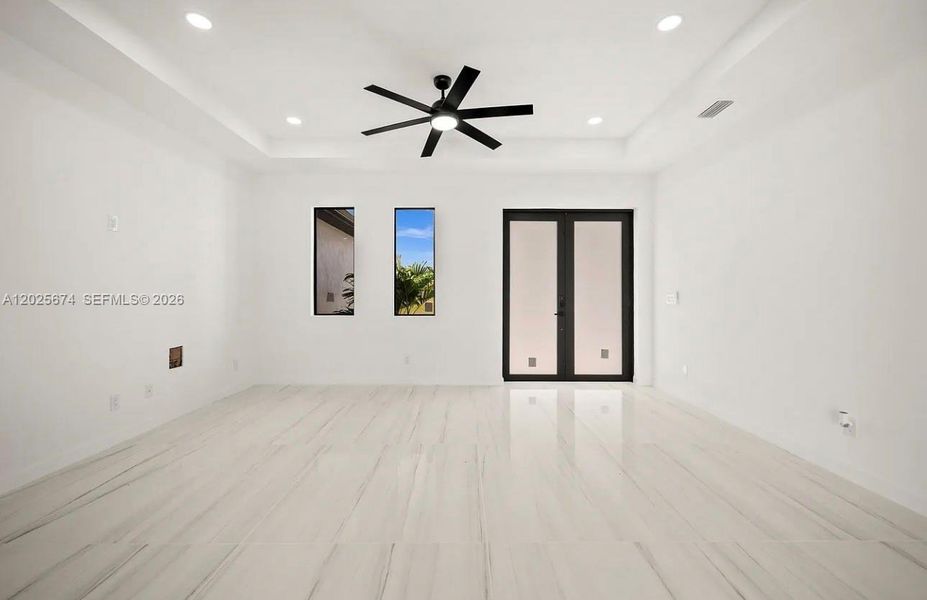 Spacious, unfurnished interior of a new home in , Cape Coral (Image 16). Spacious, unfurnished interior of a new home in , Cape Coral (Image 16).