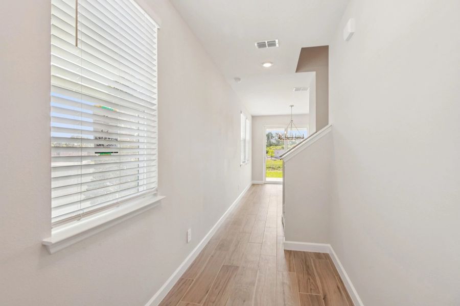 Foyer into the home