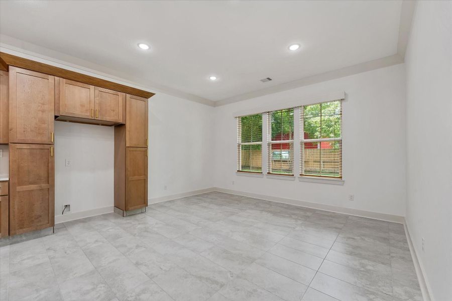 Image 18 of a home in . Image 18 of a home in .