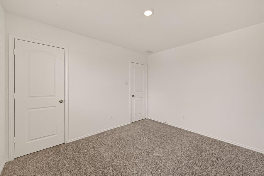 Spacious, unfurnished interior of a new home in , Katy (Image 38).