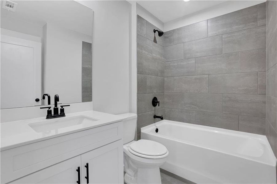 Furnished interior view inside a new home in , Roswell (Image 11).