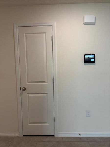 Spacious, unfurnished interior of a new home in Deer Path, Ocala (Image 18).