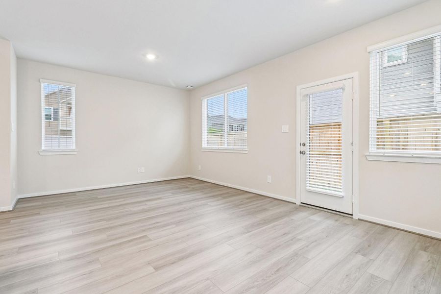 Spacious, unfurnished interior of a new home in Cole Creek Crossing, Houston (Image 18). Spacious, unfurnished interior of a new home in Cole Creek Crossing, Houston (Image 18).