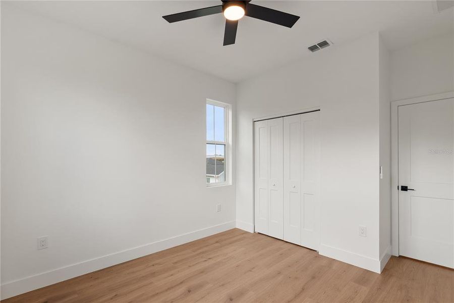 Spacious, unfurnished interior of a new home in , Tampa (Image 48).