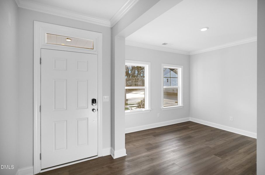 SUN_Everlee_Pic_LandrumIII_Dining_1of2