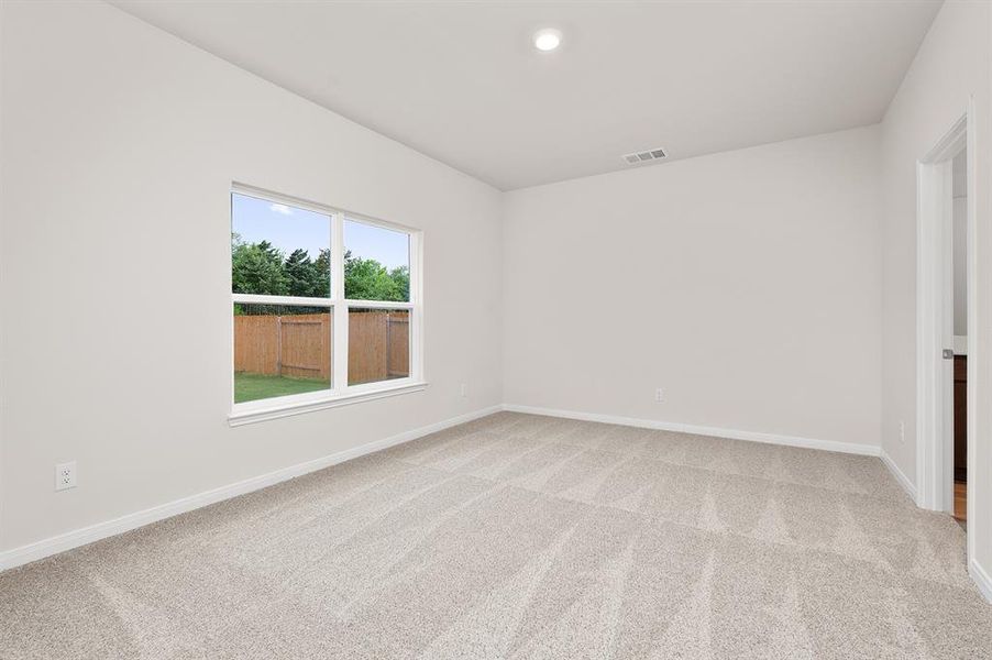 Spacious, unfurnished interior of a new home in Creekside Estates, Terrell (Image 6).