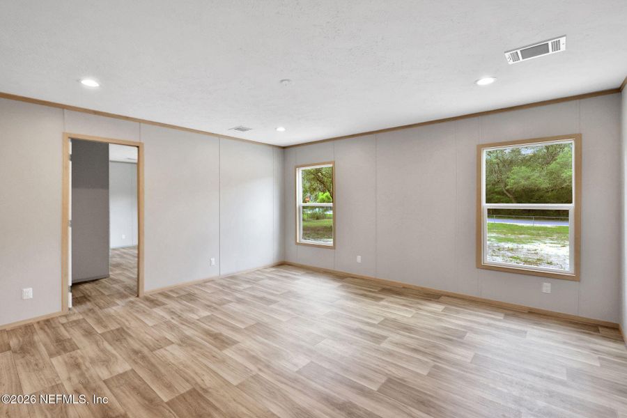 Spacious, unfurnished interior of a new home in , Keystone Heights (Image 25).