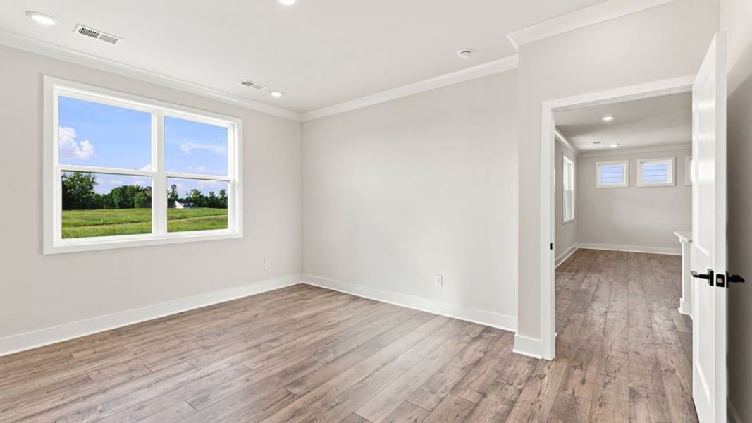 Spacious, unfurnished interior of a new home in Williams Ridge, Woodruff (Image 37).